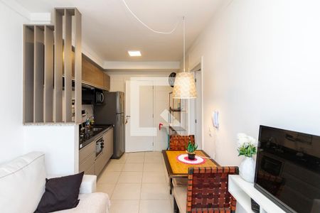 Sala/ Cozinha de apartamento para alugar com 1 quarto, 29m² em Vila das Belezas, São Paulo