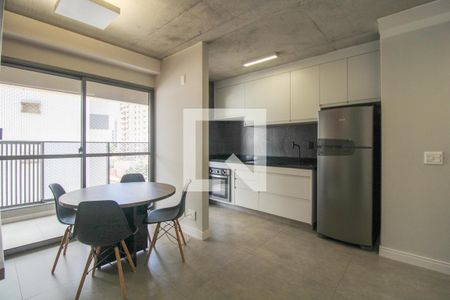 Sala de apartamento para alugar com 1 quarto, 40m² em Cambuí, Campinas