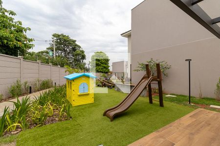 Casa de condomínio à venda com 138m², 3 quartos e 2 vagas Casa de condomínio à venda com 138m², 3 quartos e 2 vagasÁrea comum - Playground