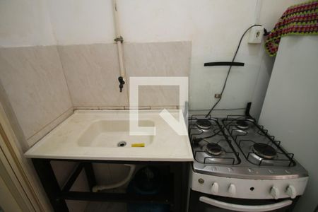 Cozinha de kitnet/studio para alugar com 1 quarto, 16m² em Brás de Pina, Rio de Janeiro