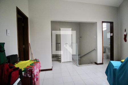 Sala 2 de casa para alugar com 3 quartos, 220m² em Brotas, Salvador