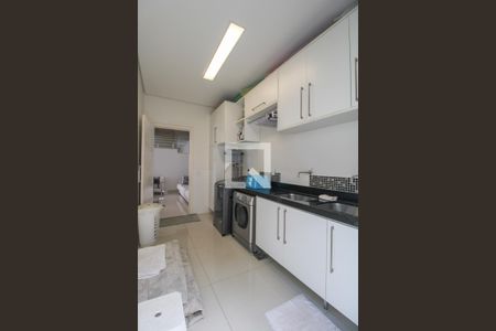 Casa à venda com 330m², 5 quartos e 3 vagas Casa à venda com 330m², 5 quartos e 3 vagasÁrea de Serviço