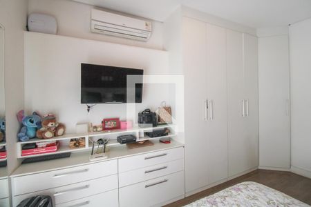 Casa à venda com 330m², 5 quartos e 3 vagas Casa à venda com 330m², 5 quartos e 3 vagasQuarto 1