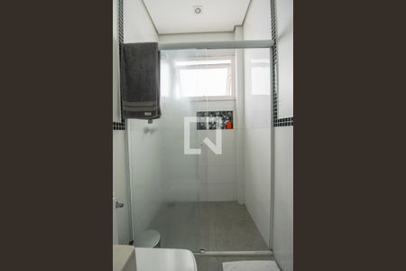 Casa à venda com 330m², 5 quartos e 3 vagas Casa à venda com 330m², 5 quartos e 3 vagasBanheiro do Quarto 4 (suíte)