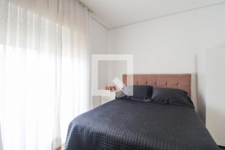 Casa à venda com 330m², 5 quartos e 3 vagas Casa à venda com 330m², 5 quartos e 3 vagasQuarto 2