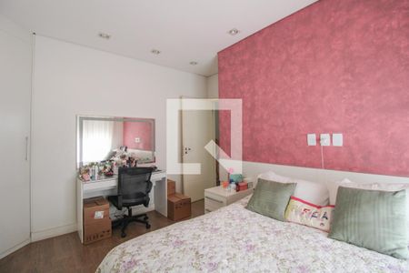 Casa à venda com 330m², 5 quartos e 3 vagas Casa à venda com 330m², 5 quartos e 3 vagasQuarto 1