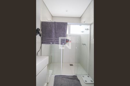 Casa à venda com 330m², 5 quartos e 3 vagas Casa à venda com 330m², 5 quartos e 3 vagasBanheiro do Quarto 5 (suíte master)