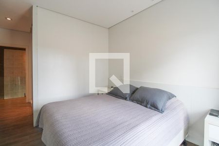 Casa à venda com 330m², 5 quartos e 3 vagas Casa à venda com 330m², 5 quartos e 3 vagasQuarto 3 (suíte)