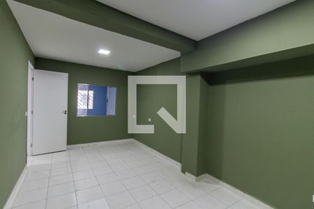 Quarto 1 de casa para alugar com 2 quartos, 70m² em Jardim Robru, São Paulo