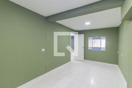 Quarto 1 de casa para alugar com 2 quartos, 70m² em Jardim Robru, São Paulo