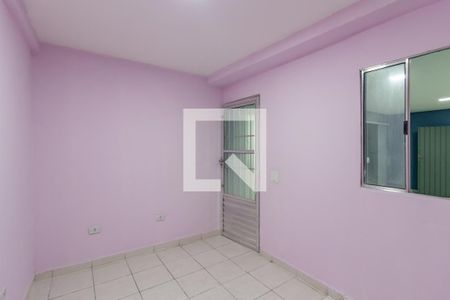 Quarto 1 de casa para alugar com 2 quartos, 70m² em Jardim Robru, São Paulo