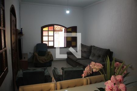 Sala de casa à venda com 3 quartos, 180m² em Bairro da Glória, Contagem