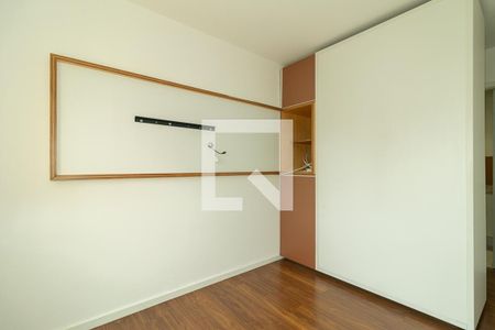 Quarto Suíte de apartamento para alugar com 1 quarto, 47m² em Santa Cecília, Porto Alegre