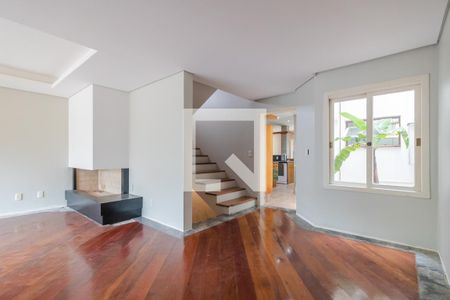 Sala de casa à venda com 3 quartos, 240m² em Vila Assunção, Porto Alegre