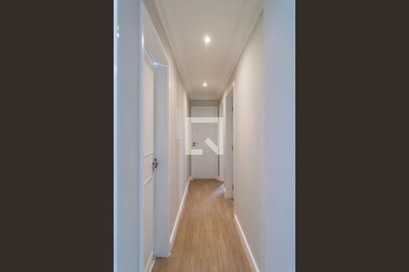 Corredor de apartamento para alugar com 3 quartos, 64m² em Vila Andrade, São Paulo