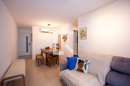 Sala de apartamento para alugar com 2 quartos, 67m² em Santa Rosa, Niterói