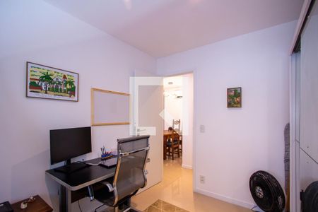 Quarto 1 de apartamento para alugar com 2 quartos, 67m² em Santa Rosa, Niterói