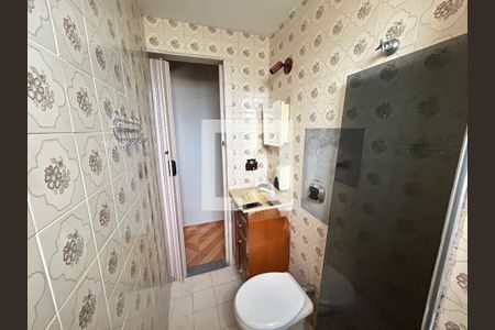 Banheiro de apartamento para alugar com 1 quarto, 30m² em Praça Seca, Rio de Janeiro