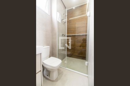 Apartamento à venda com 68m², 3 quartos e 2 vagas Apartamento à venda com 68m², 3 quartos e 2 vagasBanheiro da Suíte