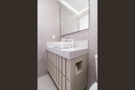 Apartamento à venda com 68m², 3 quartos e 2 vagas Apartamento à venda com 68m², 3 quartos e 2 vagasBanheiro da Suíte