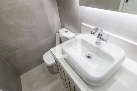 Apartamento à venda com 68m², 3 quartos e 2 vagas Apartamento à venda com 68m², 3 quartos e 2 vagasDetalhe do banheiro