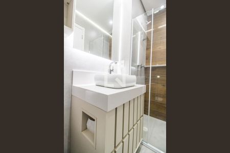 Apartamento à venda com 68m², 3 quartos e 2 vagas Apartamento à venda com 68m², 3 quartos e 2 vagasBanheiro 2