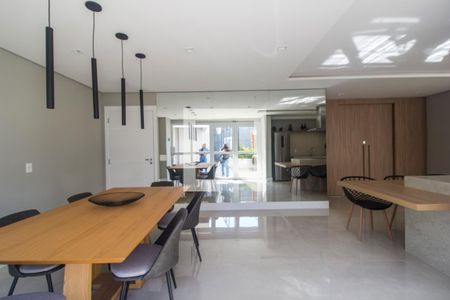 Apartamento à venda com 68m², 3 quartos e 2 vagas Apartamento à venda com 68m², 3 quartos e 2 vagasÁrea comum - Salão de festas