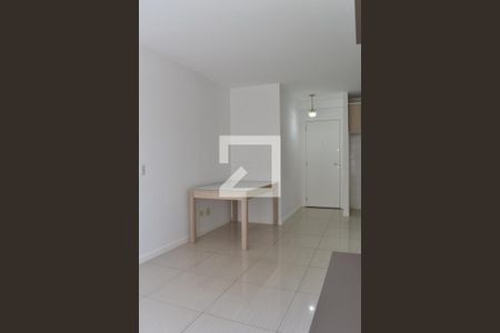 Sala de apartamento para alugar com 3 quartos, 80m² em Santa Quiteria, Curitiba