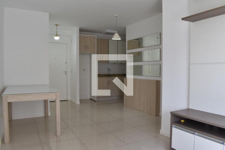 Sala de apartamento para alugar com 3 quartos, 80m² em Santa Quiteria, Curitiba