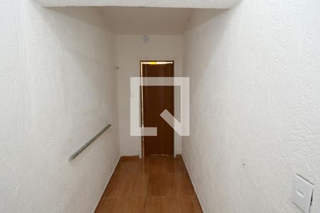 Corredor de casa para alugar com 1 quarto, 110m² em Vila Santana, São Paulo