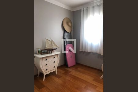 Quarto de apartamento à venda com 3 quartos, 97m² em Pinheirinho, Santo André