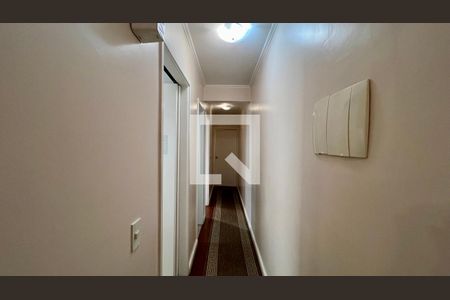 Corredor de apartamento para alugar com 3 quartos, 55m² em Vila Pirajussara, São Paulo