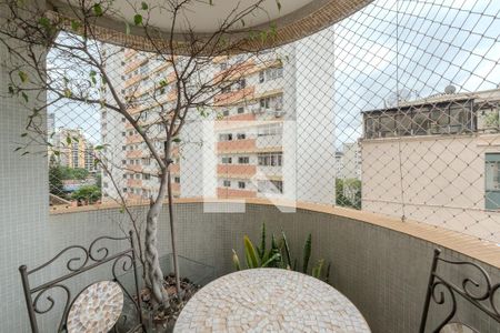 Sacada de apartamento para alugar com 3 quartos, 101m² em Consolação, São Paulo