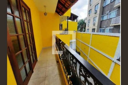Casa de condomínio à venda com 173m², 2 quartos e 1 vaga
