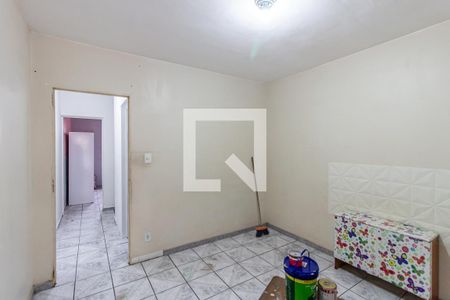 Quarto 2 de casa para alugar com 2 quartos, 150m² em Vila Carmosina, São Paulo