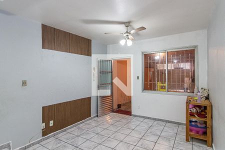 Sala de casa para alugar com 2 quartos, 150m² em Vila Carmosina, São Paulo