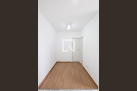 Sala de apartamento para alugar com 1 quarto, 30m² em Km 18, Osasco