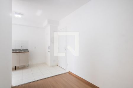 Sala de apartamento para alugar com 1 quarto, 30m² em Km 18, Osasco