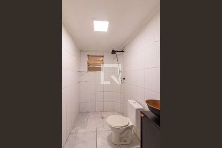 Banheiro de kitnet/studio à venda com 1 quarto, 43m² em Jardim Santa Mena, Guarulhos