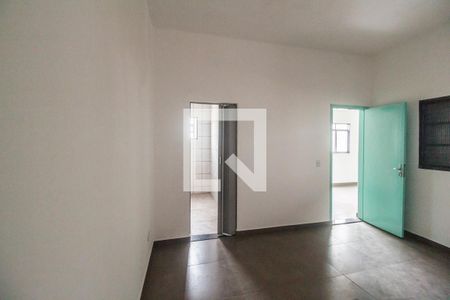 Quarto de apartamento para alugar com 1 quarto, 70m² em Vila Santa Terezinha, Carapicuíba