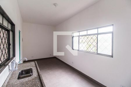 Sala de apartamento para alugar com 1 quarto, 70m² em Vila Santa Terezinha, Carapicuíba