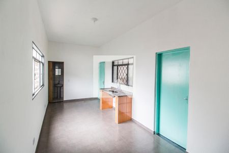 Sala de apartamento para alugar com 1 quarto, 70m² em Vila Santa Terezinha, Carapicuíba