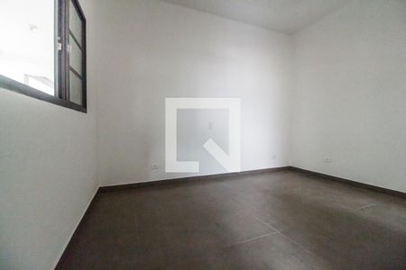 Quarto de apartamento para alugar com 1 quarto, 70m² em Vila Santa Terezinha, Carapicuíba