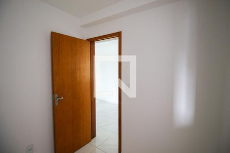 Quarto 1 de apartamento para alugar com 2 quartos, 42m² em Itaquera, São Paulo