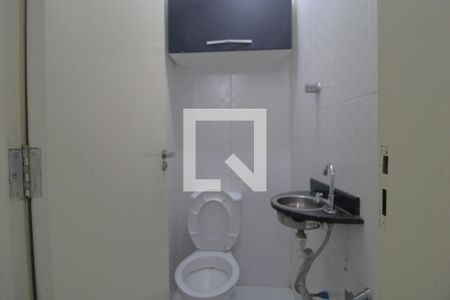 Lavabo de casa para alugar com 2 quartos, 90m² em Vila Romano, São Paulo