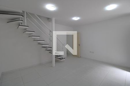 Sala/Cozinha de casa para alugar com 2 quartos, 90m² em Vila Romano, São Paulo