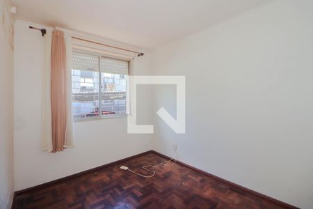 Quarto 2 de apartamento para alugar com 2 quartos, 67m² em Jardim Sabará, Porto Alegre