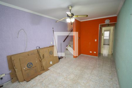 Sala de casa à venda com 2 quartos, 80m² em Vila Baby, São Paulo