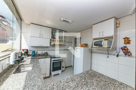 Cozinha de apartamento para alugar com 2 quartos, 120m² em Jardim America, Belo Horizonte