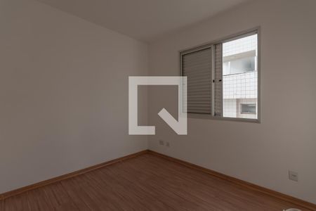 Quarto 1 de apartamento para alugar com 2 quartos, 54m² em Castelo, Belo Horizonte